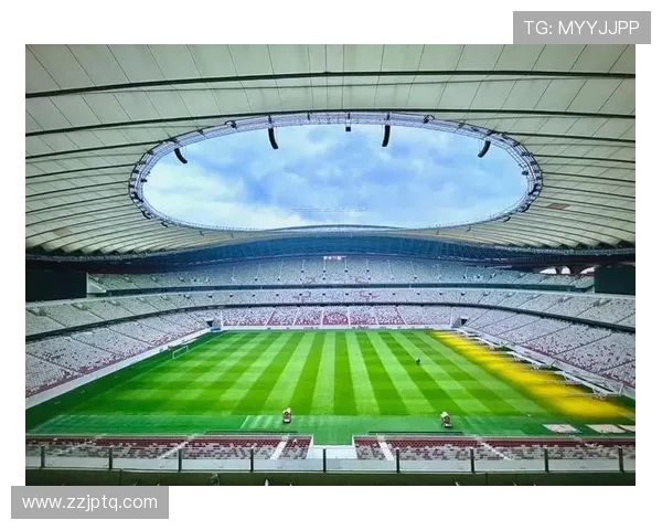 西安国际足球中心草皮仍存隐患 西安国际足球中心草皮仍存隐患